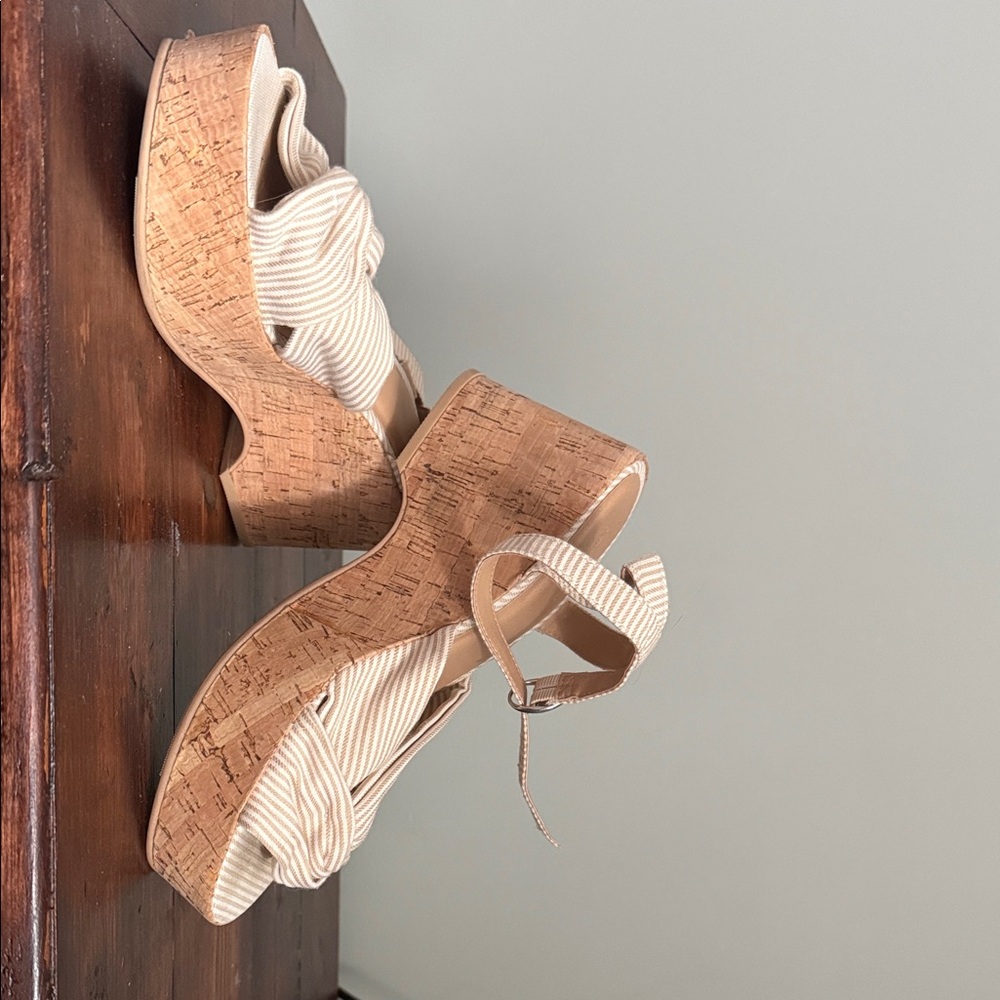 Universal Thread Cream Cork Wedges
